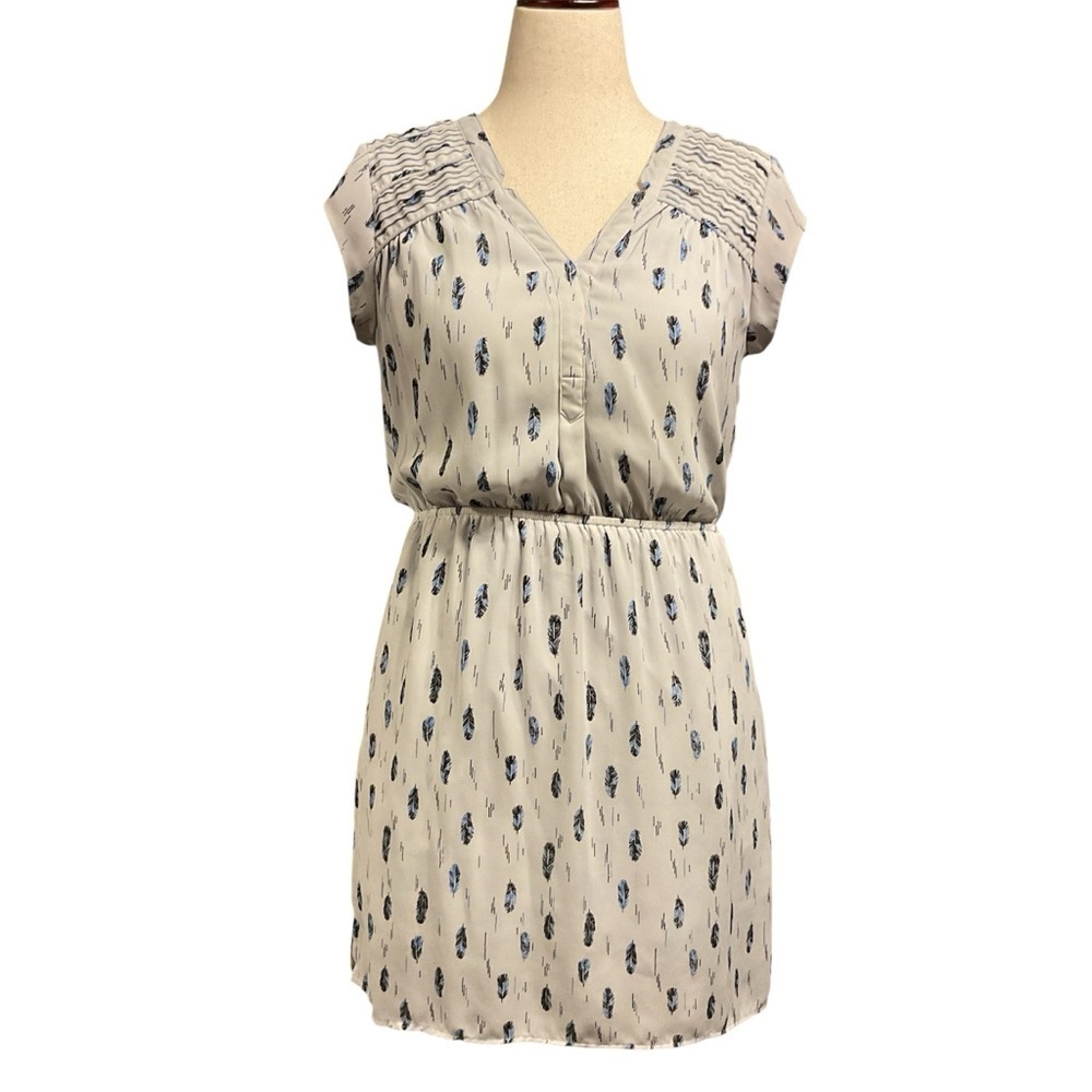 ❤️3/$15 DR2 Cream Sleeveless V-Neck Sundress